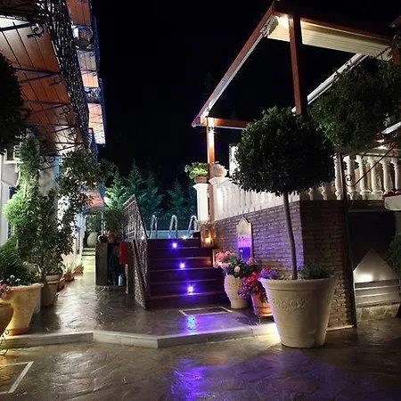 Armata Boutique